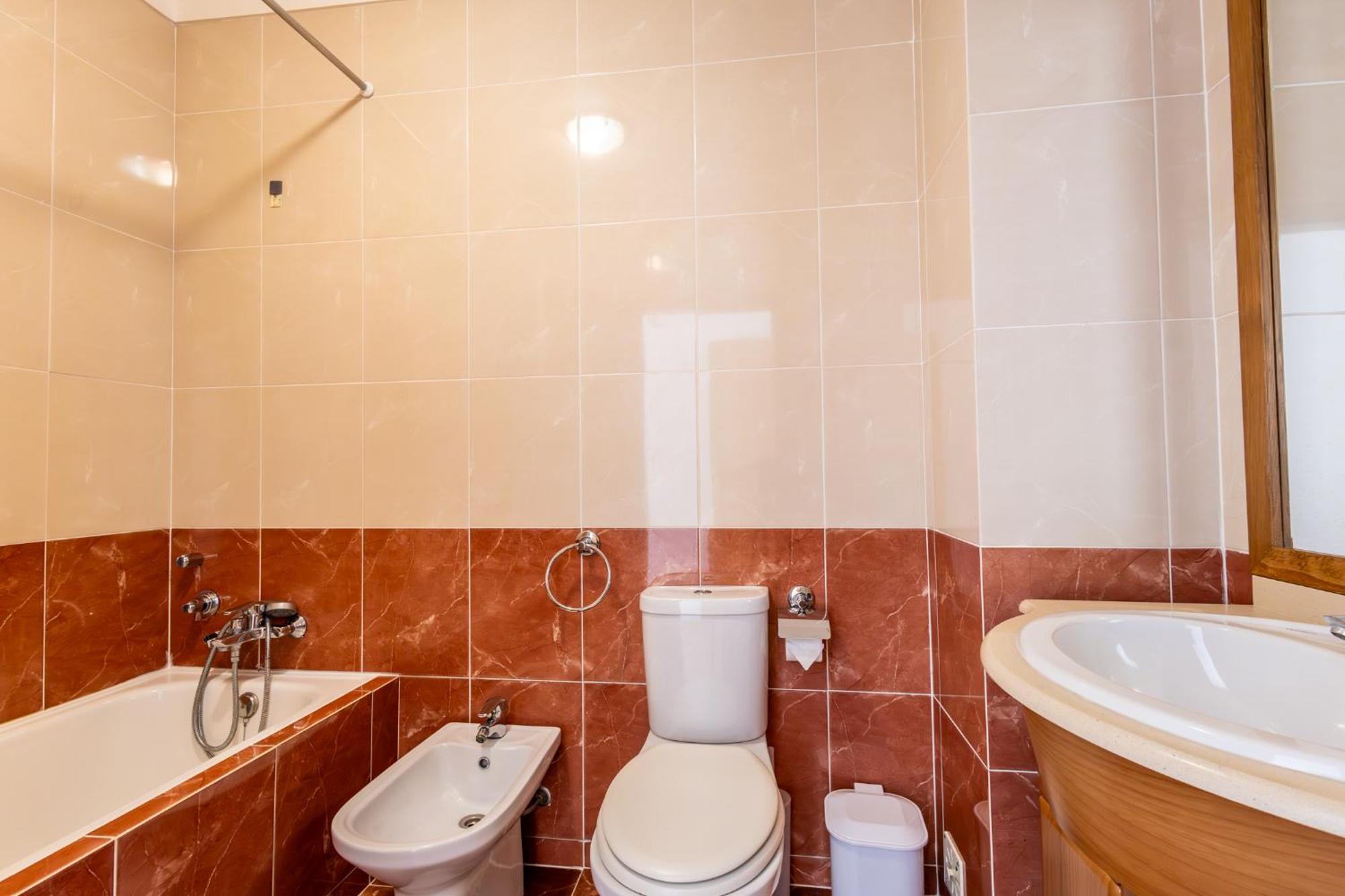 Beachfront 3Bdr Apt On Marginal Boulevard Sao Martinho do Porto Luaran gambar